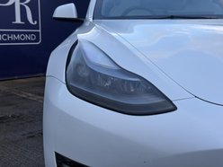 Tesla Model 3 (Dual Motor) Performance Saloon 4dr Electric Auto 4WDE (Performance Upgrade 12