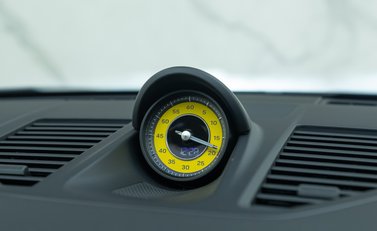 Porsche 911 Turbo S CABRIOLET (992) 23