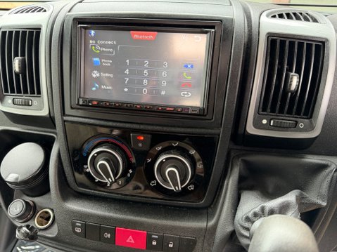 Auto-Trail Tracker EKS LOVELT LOW MILEAGE GREAT SPEC TRACKER 9