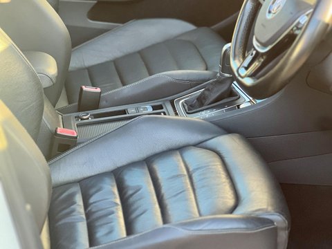 Volkswagen Golf 1.4 TSI BlueMotion Tech SE DSG Euro 5 (s/s) 5dr 8