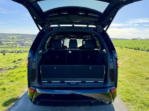 Land Rover Discovery TD6 HSE LUXURY 27