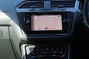 Volkswagen Tiguan 2.0 TSI R DSG 4Motion Euro 6 (s/s) 5dr 10