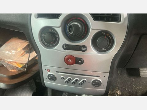 Renault Modus 1.6 VVT Dynamique Hatchback 5dr Petrol Automatic (179 g/km, 110 bhp) 10