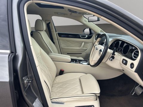 Bentley Continental 6.0 W12 Flying Spur Speed Saloon 4dr Petrol Auto 4WD Euro 4 (610 ps) 12