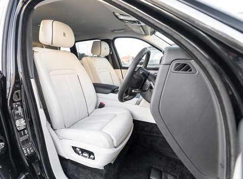 Rolls-Royce Cullinan 12