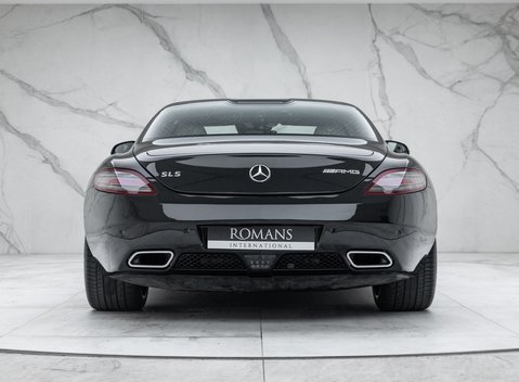 Mercedes-Benz SLS AMG 9