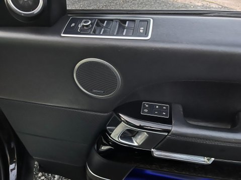 Land Rover Range Rover 3.0 TD V6 Autobiography Auto 4WD Euro 6 (s/s) 5dr 53