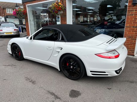 Porsche 911 Turbo 3.8 997 Turbo Cabriolet 2dr Petrol PDK AWD (268 g/km, 500 bhp) 28
