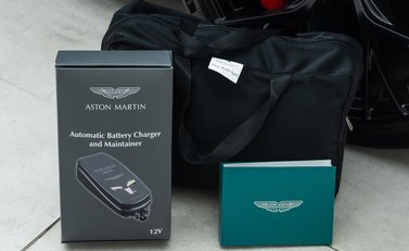 Aston Martin DB12 V8 30