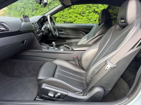BMW M4 3.0 M4 Competition Edition Package Semi-Auto 2dr 23