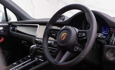 Porsche Macan GTS PDK 5