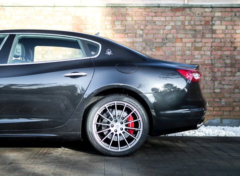 Maserati Quattroporte DV6 24