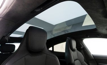 Porsche Taycan Turbo S 12