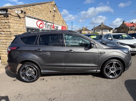 Ford Kuga ST-LINE TDCI 8