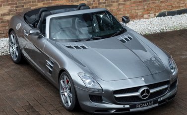 Mercedes-Benz SLS AMG Roadster 8