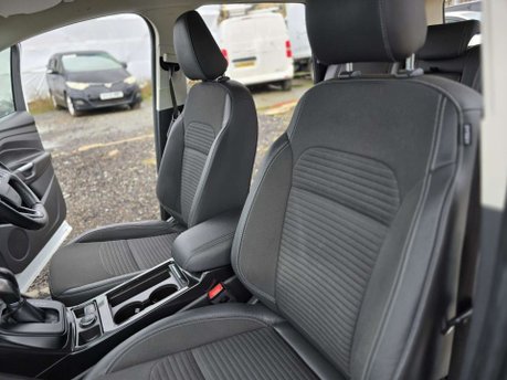 Ford Kuga 2.0 TDCi Titanium SUV 5dr Diesel Powershift AWD Euro 6 (s/s) (180 ps) 40