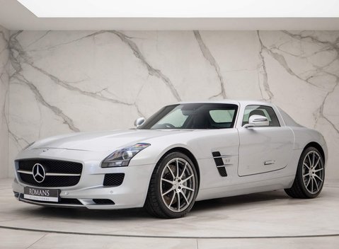 Mercedes-Benz SLS 6.2 63 V8 AMG 2dr 1