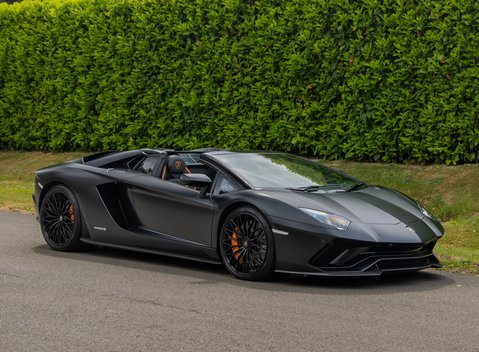 Lamborghini Aventador S LP 740-4 ROADSTER 2