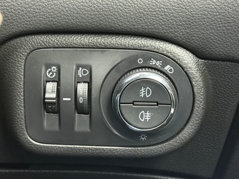 Vauxhall Zafira 1.4i Turbo SRi Nav Euro 6 5dr 20