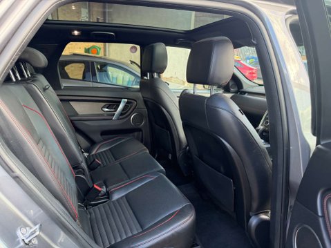 Land Rover Discovery Sport 2.0 Discovery Sport R-Dynamic HSE D Auto 4WD 5dr 7