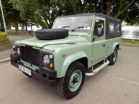 Land Rover Defender 110 2.5 Diesel 25