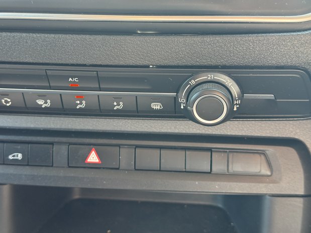 Vauxhall Vivaro SWB L1H1 Low Roof 3100 Air Con Sensors EURO 6 NO V 32
