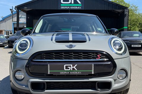 Mini Hatch COOPER S CLASSIC - CAT S - LOW MILEAGE - NAV & COMFORT PLUS PACKS -CAMERA 12