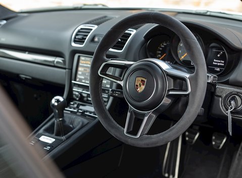 Porsche Cayman (981) GT4 11