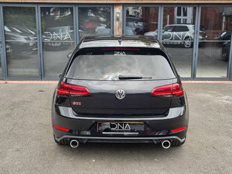 Volkswagen Golf 2.0 Golf GTi Performance TSi Semi-Auto 5dr 23