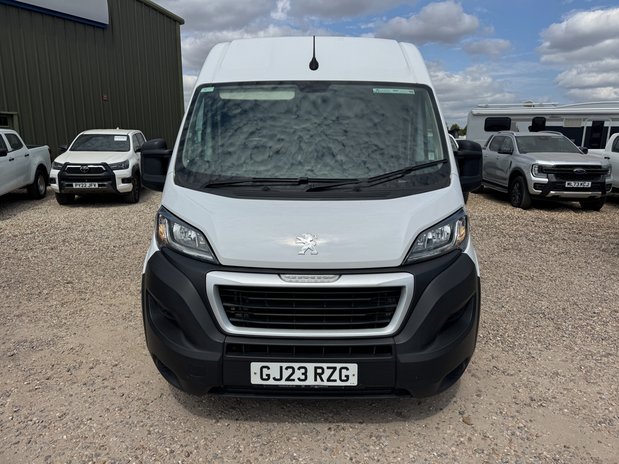 Peugeot Boxer LWB L3H2 Medium Roof Professional Premium Plus 335 3