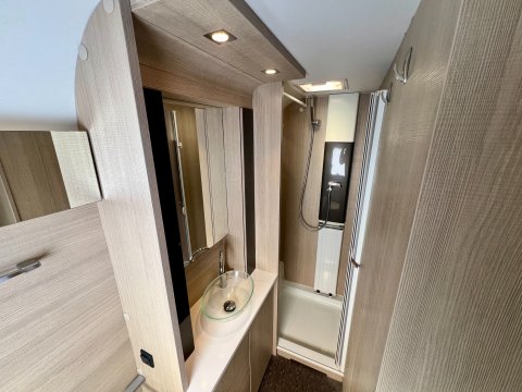 Adria Adora Thames 613 UT 27