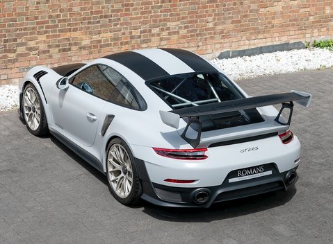 Porsche 911 (991) GT2 RS 9