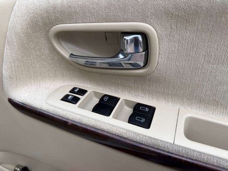 Nissan Elgrand AUTECH 14