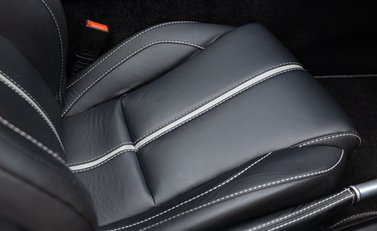 Aston Martin V12 Vantage S ROADSTER 20