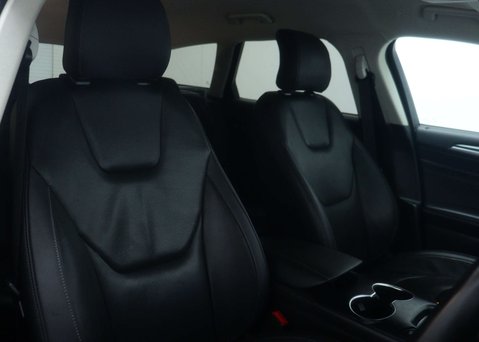 Ford Mondeo 2.0 Mondeo Titanium Edition HEV Auto 5dr 45