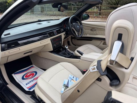 BMW 3 Series 3.0 335i SE Euro 4 2dr 22