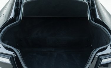 Aston Martin V12 Vantage S Coupe 40