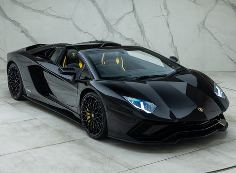 Lamborghini Aventador S LP 740-4 ROADSTER 15
