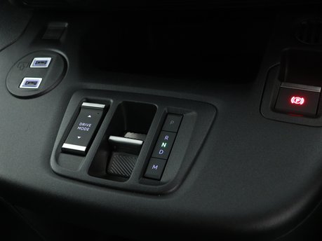 Peugeot Partner M 1.5 BlueHDi 130 Asphalt EAT8 21