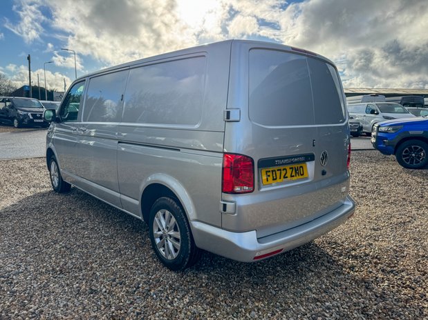 Volkswagen Transporter LWB L2H1 Low Roof Highline T30 Air Con Alloys SELECT 10