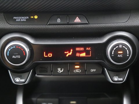 Kia Stonic 1.0 T-GDi MHEV GT-Line S Euro 6 (s/s) 5dr 17