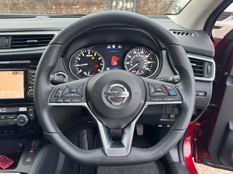 Nissan Qashqai DIG-T TEKNA DCT 14