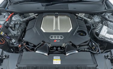 Audi RS6 AVANT PERFORMANCE 34