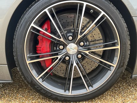 Aston Martin Vanquish V12 42