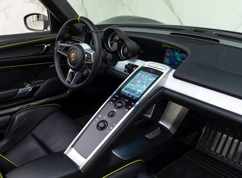 Porsche 918 Spyder 14