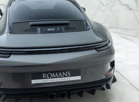 Porsche 911 GT3 TOURING (992) 31