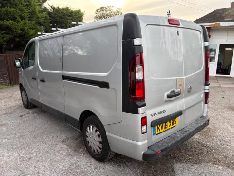 Vauxhall Vivaro L2H1 2900 SPORTIVE CDTI 12