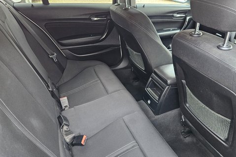 BMW 1 Series 118I SPORT LOOK! JUST 58000 MILES! SAT NAV! BLUETOOTH! GREAT HISTORY 8
