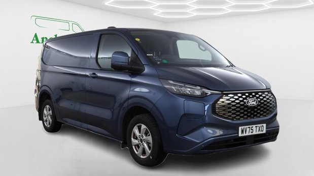 Ford E-Transit Custom 65KWH AUTO SWB L1H1 Low Roof Limited Air Con 218ps Alloys Sensors Cam EURO 2