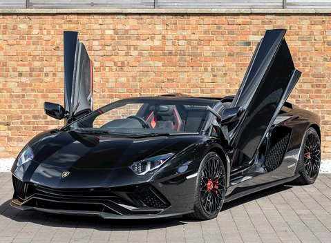 Lamborghini Aventador S LP740-4 Roadster 7